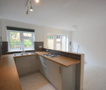 3 bedroom terraced house to rent - Photo 1