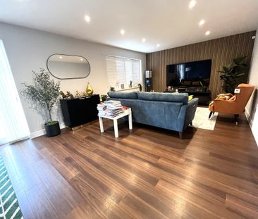 Bateson Drive, Watford, Leavesden - Photo 3