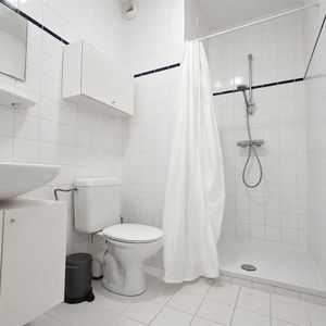 Appartement te huur in Brussel voor € 900 met 1 slaapkamer - foto 3
