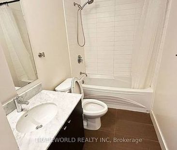 Yonge/Sheppard Ave East Luxurious 1Bdrm 11Ft Ceilings Near Subway - Photo 2