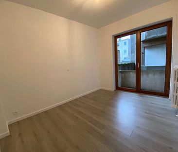 Vernieuwd appartement met 2 slaapkamers - centrum Oostende - Photo 2