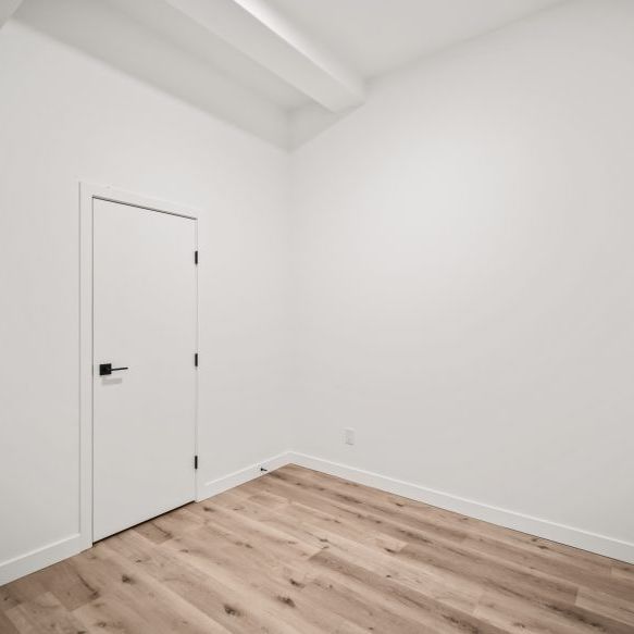 171 Donald – The Appleton, Winnipeg, MB - Photo 1