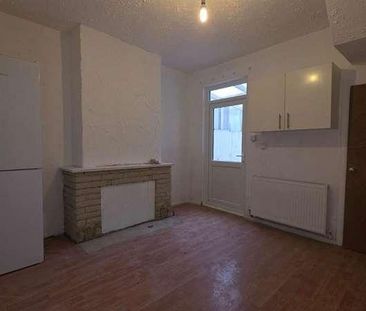 Abbots Road, London, E6 - Photo 2