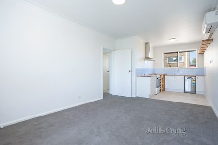 6/12 Barningham Street, Brunswick - Photo 3