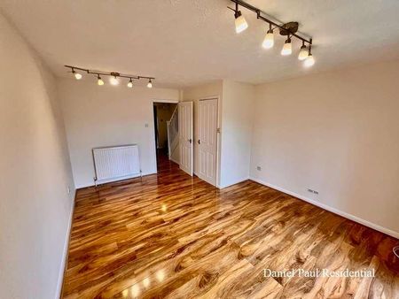 Peal Gardens, W13 - Photo 3