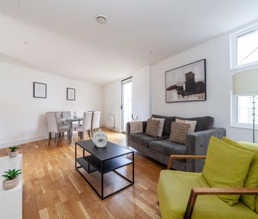 3 bedroom flat to rent - Photo 4