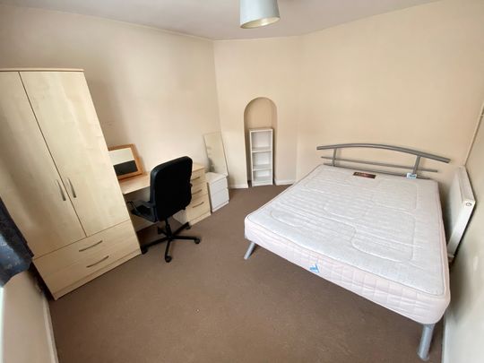 4 Bed Student Accommodation - Photo 1