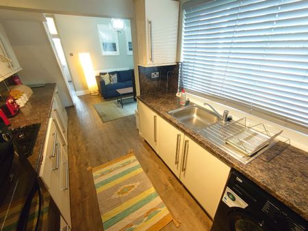 Chiswell Street, Liverpool. - Photo 2