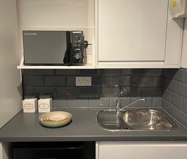 Room in a Shared House, Windsor Road, TW4 - Photo 5