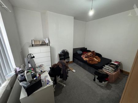 5 bedroom end of terrace house to rent - Photo 5