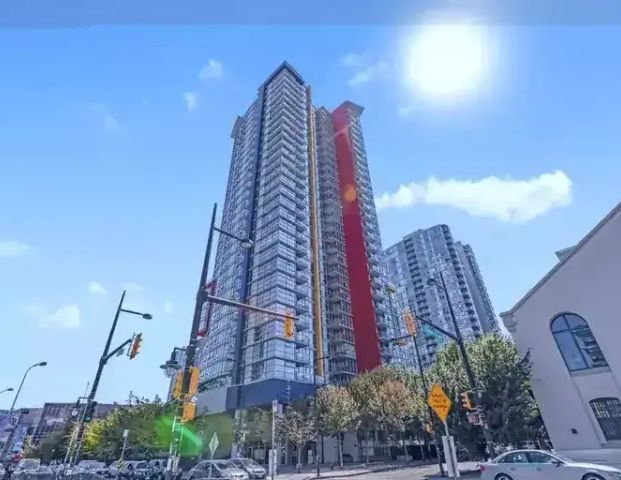 Beautiful 1 Bedroom Plus Solarium in Vancouver! Sorry No Parking | 602 Citadel Parade, Vancouver - Photo 1