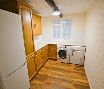 5 bedroom detached house to rent - Photo 3