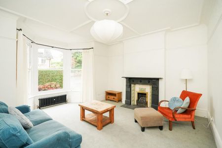 4 bedroom semi-detached house to rent - Photo 5