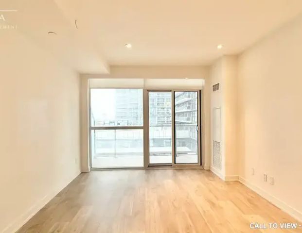 629-251 Manitoba St, Etobicoke, Ontario M8Y 0C7 | 251 Manitoba Street, Etobicoke - Photo 1