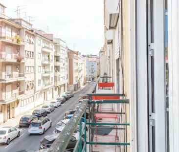 Room in a shared 4-bedroom apartment for rent in Lisbon, perfect for professionals and students - Foto 5