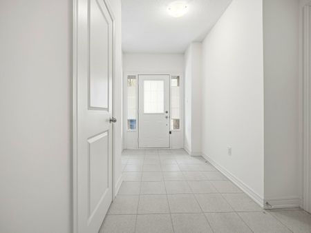 For Lease - 109 Fruitvale Circle, Brampton, Ontario - Photo 3