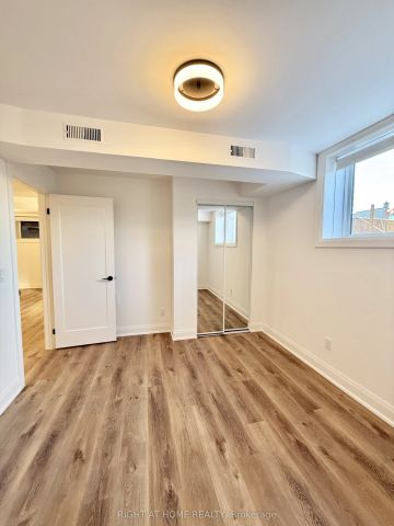 19 Arrowsmith Avenue #1A - Photo 2