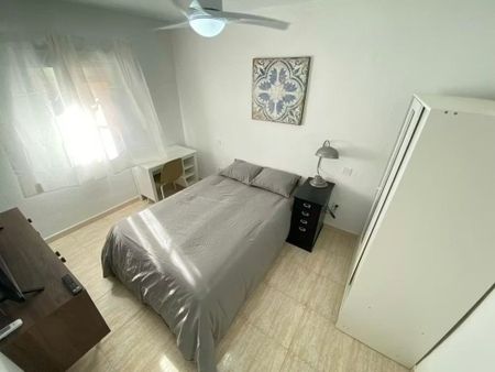 Calle de Orio, Madrid, Community of Madrid 28041 - Photo 4