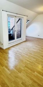 3 bedroom apartment to rent - Photo 4