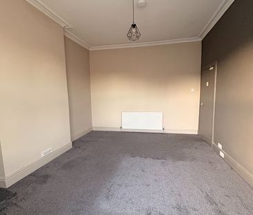 4 Bed Semi-Detached House, Woodchurch Lane, CH42 - Photo 5