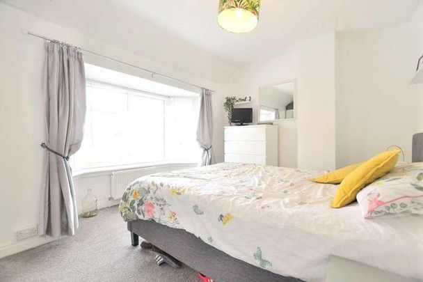 Yew Tree Road, Brockworth, Gloucester, Gloucestershire, GL3 - Photo 1