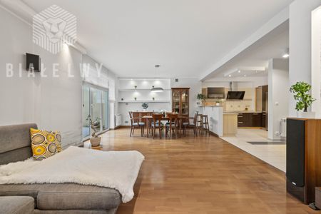 Wyjątkowy, duży dom tuż przy lesie - Zdjęcie 4