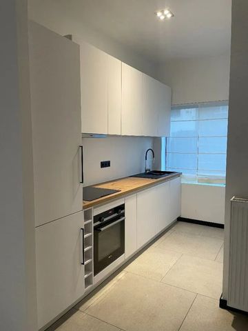 Gerenoveerde woning met 3 slaapkamers en ruime tuin vlakbij Rozenbroeken - Photo 2