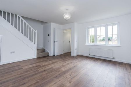 3 bedroom end of terrace house to rent - Photo 2