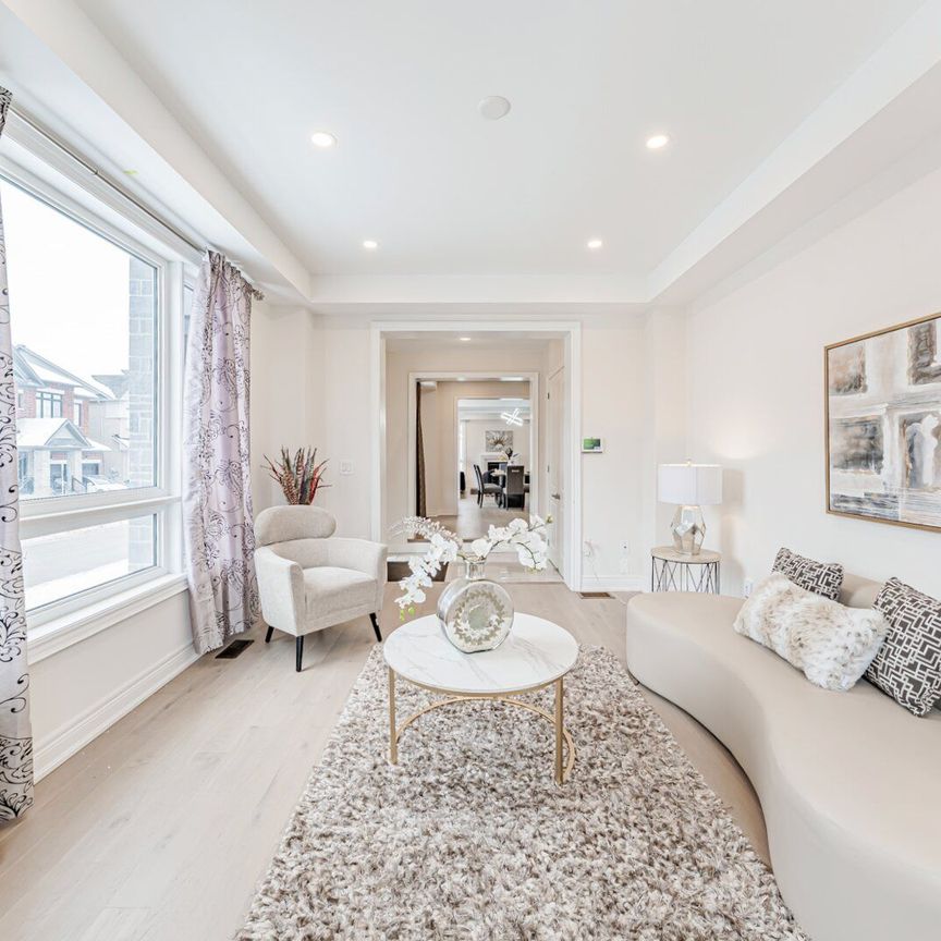 For Lease - 64 Plank Road, Bradford West Gwillimbury, Ontario - Photo 1