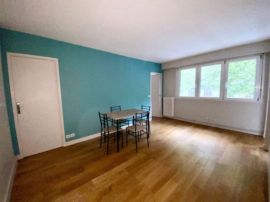 Location Appartement 3 pièces 49m² PARIS 12ème - Photo 1