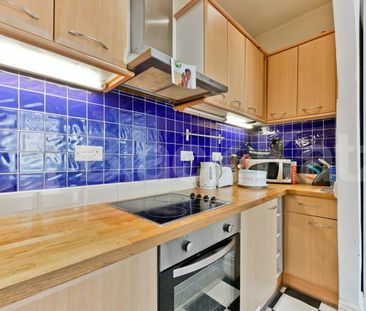 Gas, electric, water, council tax & internet all included in the rent - Photo 2