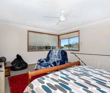 Family friendly in a prime location - Photo 2