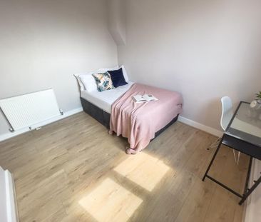 5 bedroom house to rent - Photo 1