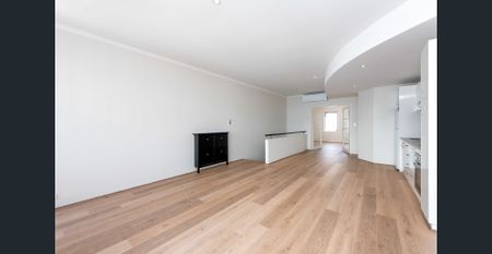 SPACIOUS INNER CITY APARTMENT! - Photo 5