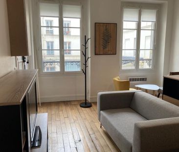 Location Appartement 1 pièce 32m² PARIS 10ème - Photo 3
