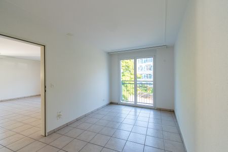 Zentrale, helle 3.5 Zimmer-Wohnung mit Balkon - Photo 3