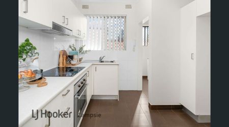 Beautifully Presented Apartment of Comfort, Sunlight and Convenience - Photo 2