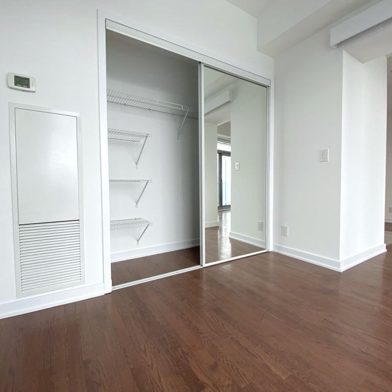 For Lease - 14 York Street Unit# 5310, Toronto, Ontario - Photo 1