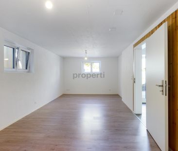 Charmante 2.5-Zimmer Wohnung in ruhigem Einfamilienhaus-Wohnquartier - Photo 6