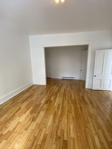 3435 Rue de Bullion apartment — Montréal, QC (3-Bedroom) - 3 Bedroom - Photo 3
