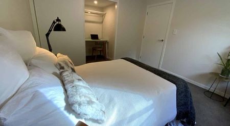 Charming 4BR Townhouse in Aro Valley - Photo 5