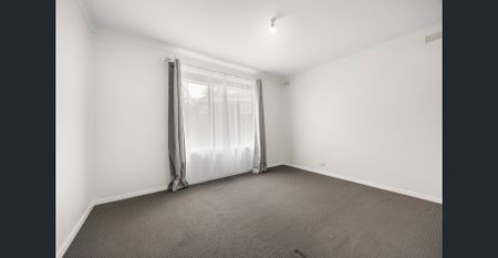 Renovated Two Bedroom Unit in Ballarat North - Photo 3