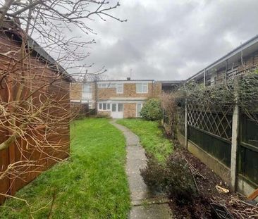 Upper Mealines, Harlow, Essex, CM18 - Photo 4