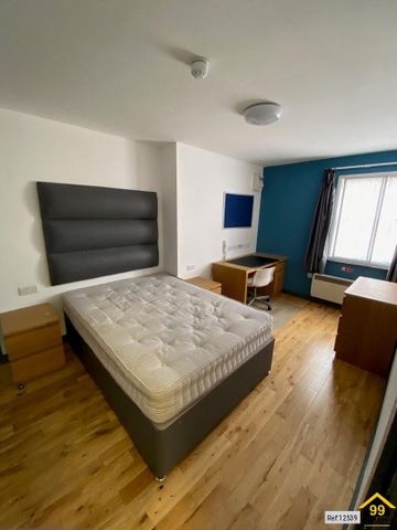 3 bed Apartment in Seel Street , Liverpool, L1 4BE - Photo 2