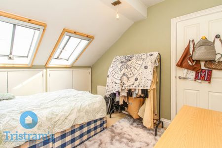 2 bed Penthouse for Rent - Photo 5