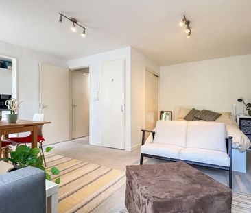 Studio to rent - Photo 3