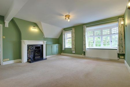 4 bedroom character property to rent - Photo 4