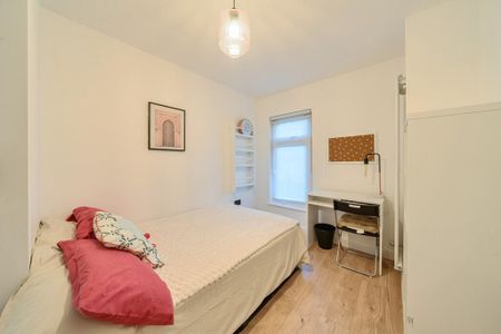 2 Bed Flat, Hazel Way, SE1 - Photo 5