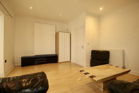 3 Bedroom House - Semi-Detached To Let - Photo 3