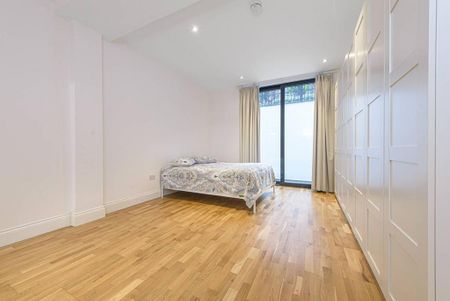 4 bedroom flat to rent - Photo 2